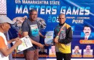 भोसरी येथे झालेल्या महाराष्ट्र राज्य मास्टर गेम्स स्पर्धेत हरिश्चंद्र थोरात यांना सुवर्ण पदक